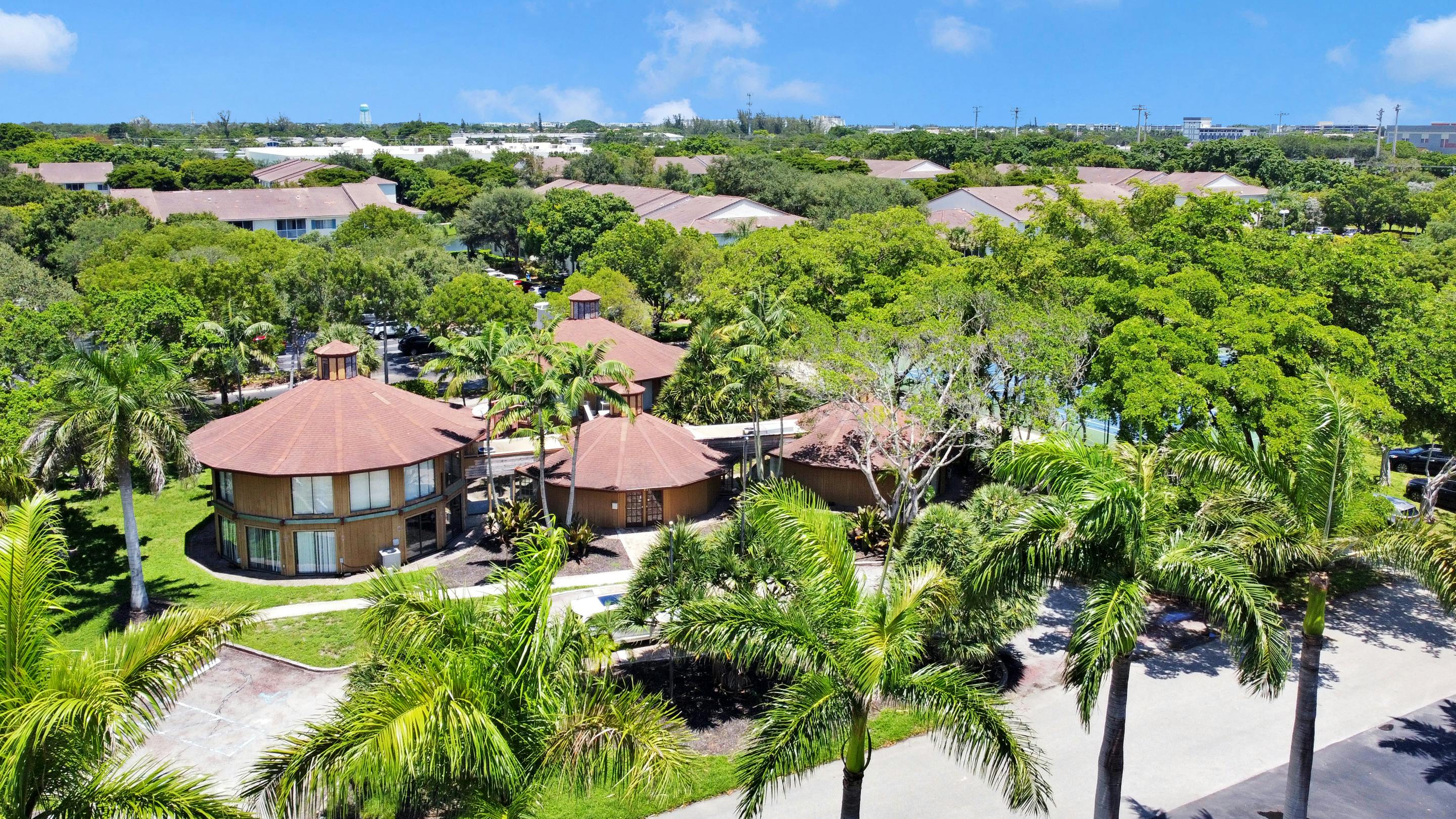 Parrot Key Hotel and Villas